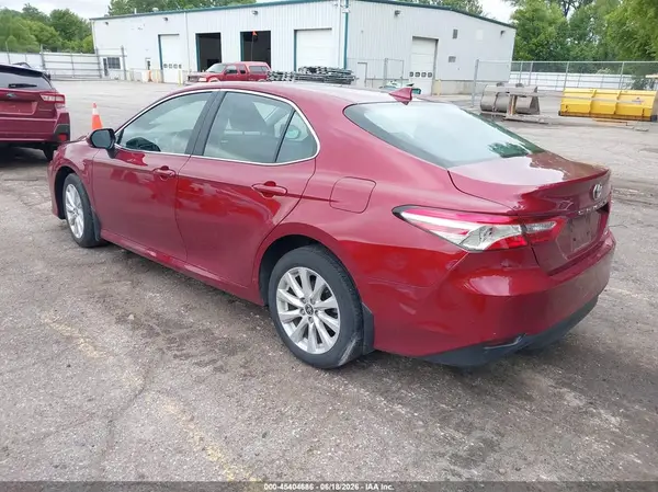 4T1L11AK9LU398687 2020 TOYOTA CAMRY - Image 2