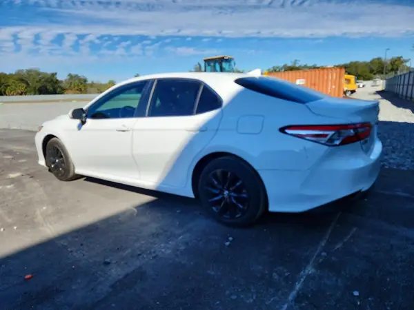 4T1L11AK9LU857443 2020 TOYOTA CAMRY - Image 2