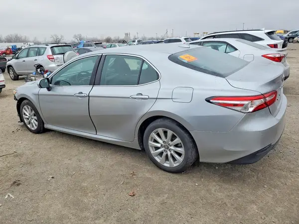 4T1L11AK9LU885601 2020 TOYOTA CAMRY - Image 2