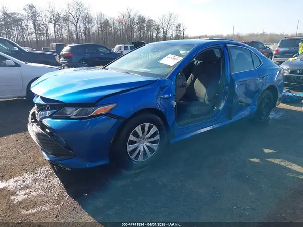 4T1L31AK5LU010817 2020 TOYOTA CAMRY - Image 2