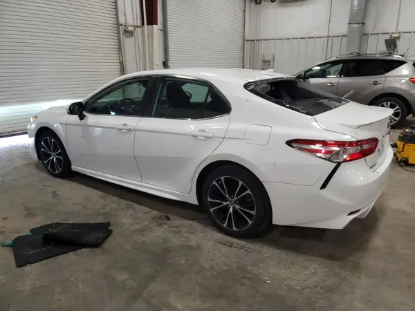 4T1M11AK0LU945947 2020 TOYOTA CAMRY - Image 2