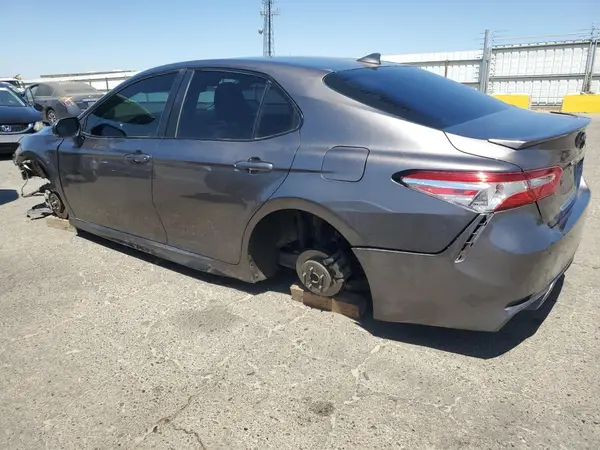 4T1M11AK1LU399840 2020 TOYOTA CAMRY - Image 2