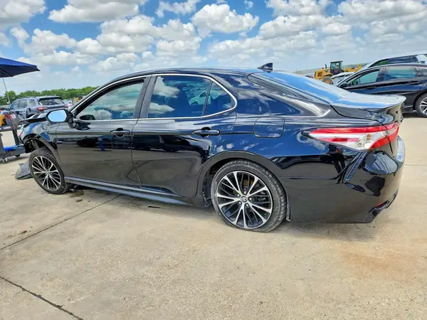 4T1M11AK1LU913167 2020 TOYOTA CAMRY - Image 2