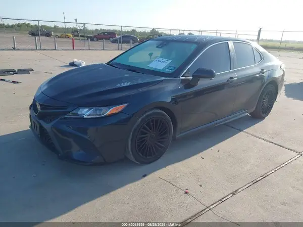4T1M11AK2LU325245 2020 TOYOTA CAMRY - Image 2