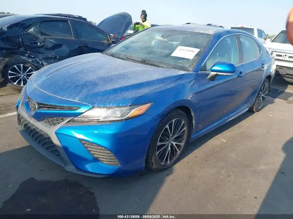 4T1M11AK2LU375014 2020 TOYOTA CAMRY - Image 2