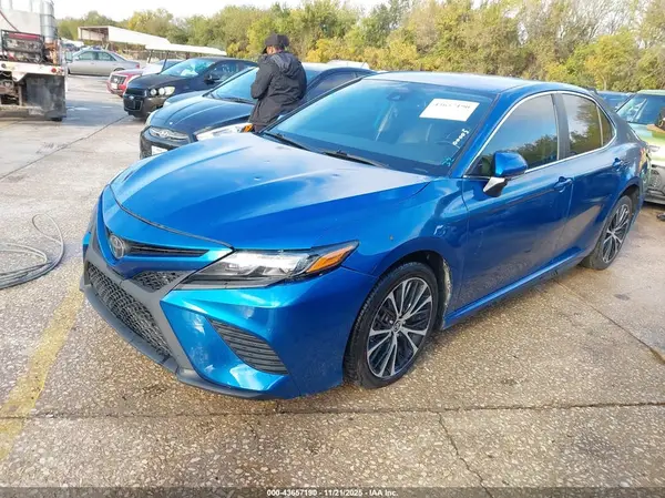 4T1M11AK2LU390628 2020 TOYOTA CAMRY - Image 2
