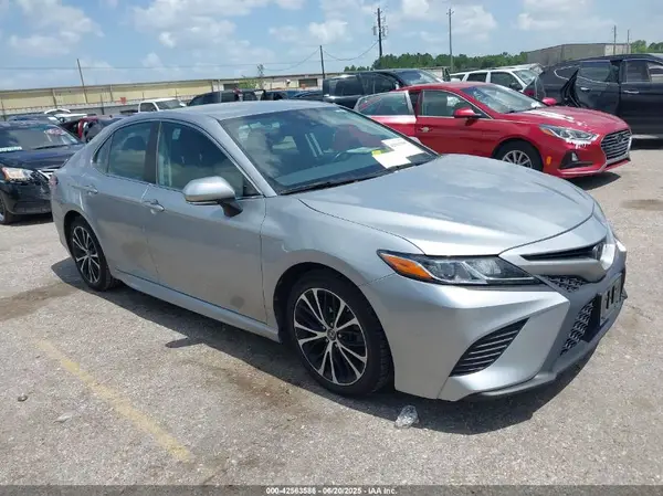 4T1M11AK2LU909645 2020 TOYOTA CAMRY - Image 1