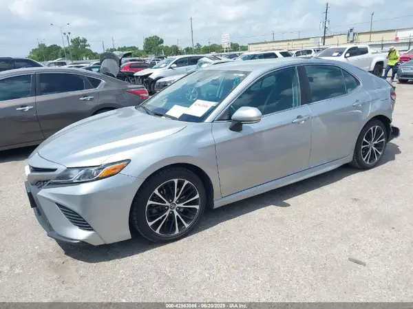 4T1M11AK2LU909645 2020 TOYOTA CAMRY - Image 2