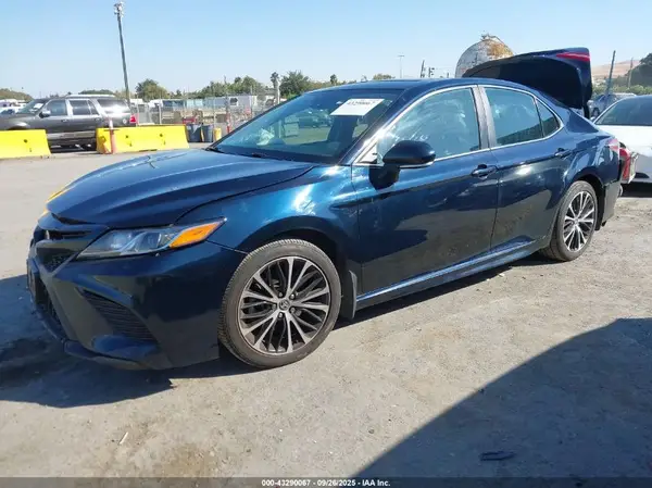 4T1M11AK3LU962502 2020 TOYOTA CAMRY - Image 2