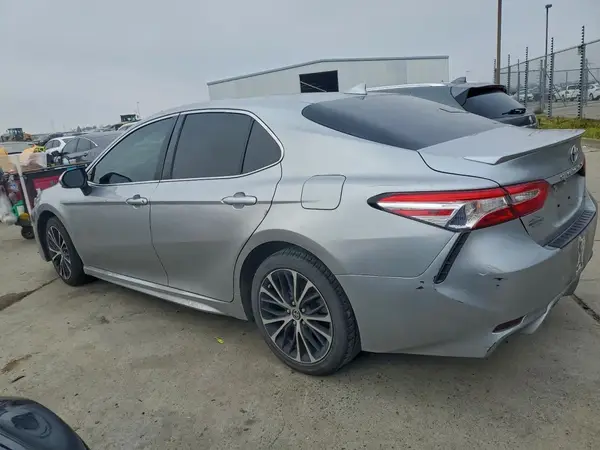 4T1M11AK3LU985228 2020 TOYOTA CAMRY - Image 2
