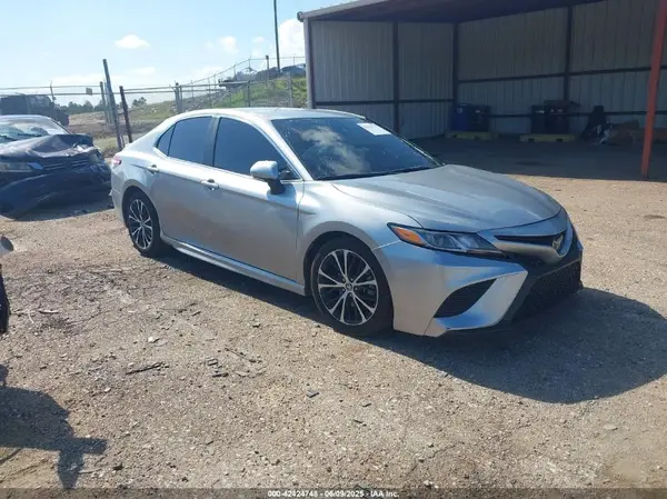 4T1M11AK3LU988453 2020 TOYOTA CAMRY - Image 1