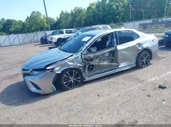 4T1M11AK3LU988453 2020 TOYOTA CAMRY - Image 2