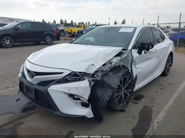 4T1M11AK4LU952268 2020 TOYOTA CAMRY - Image 2