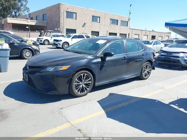 4T1M11AK7LU901055 2020 TOYOTA CAMRY - Image 2