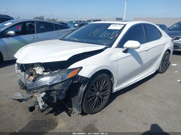4T1M11AK8LU504633 2020 TOYOTA CAMRY - Image 2