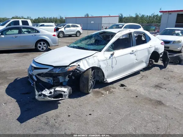 4T1M11AK8LU871158 2020 TOYOTA CAMRY - Image 2
