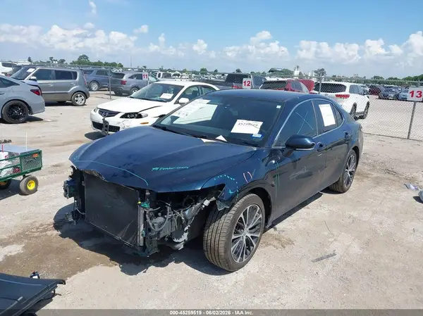 4T1M11AK8LU901064 2020 TOYOTA CAMRY - Image 2