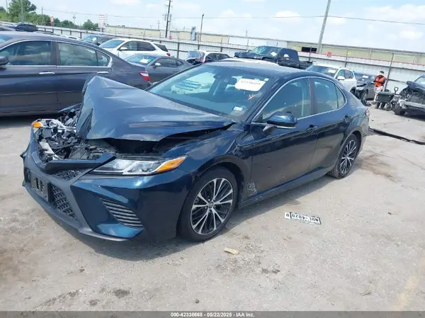 4T1M11AK8LU913988 2020 TOYOTA CAMRY - Image 2