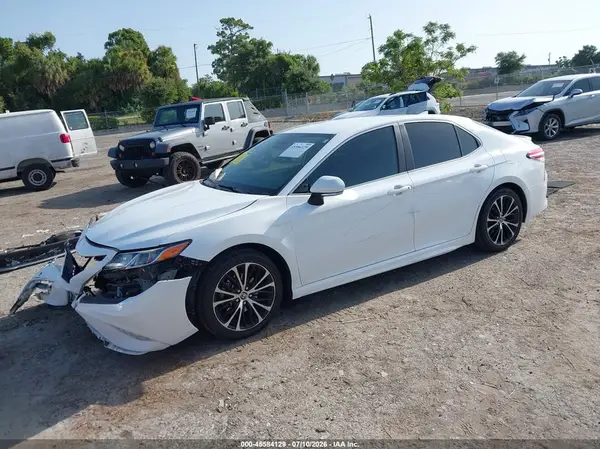 4T1M11AK8LU954685 2020 TOYOTA CAMRY - Image 2