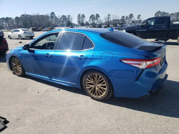 4T1M11AK9LU353463 2020 TOYOTA CAMRY - Image 2