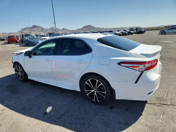 4T1M11AK9LU396779 2020 TOYOTA CAMRY - Image 2
