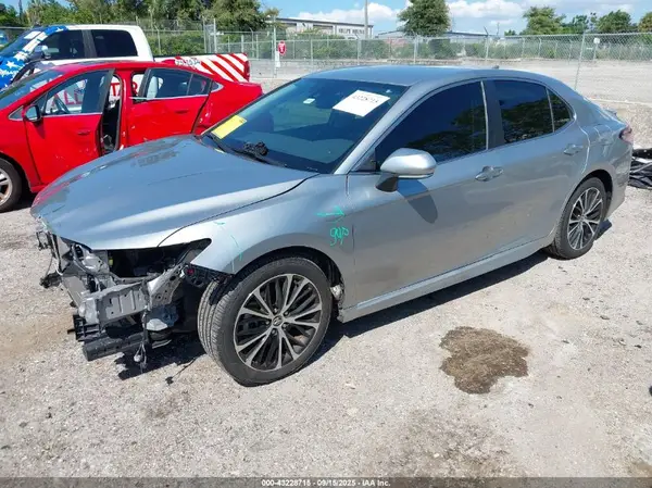 4T1M11AK9LU504074 2020 TOYOTA CAMRY - Image 2