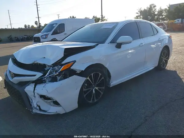 4T1M11AK9LU869595 2020 TOYOTA CAMRY - Image 2