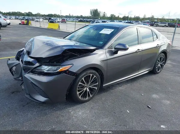 4T1M11AK9LU893976 2020 TOYOTA CAMRY - Image 2