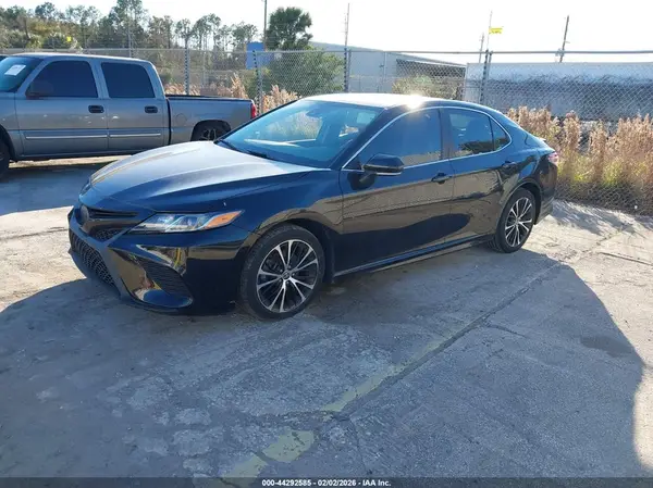 4T1M11AK9LU987694 2020 TOYOTA CAMRY - Image 2