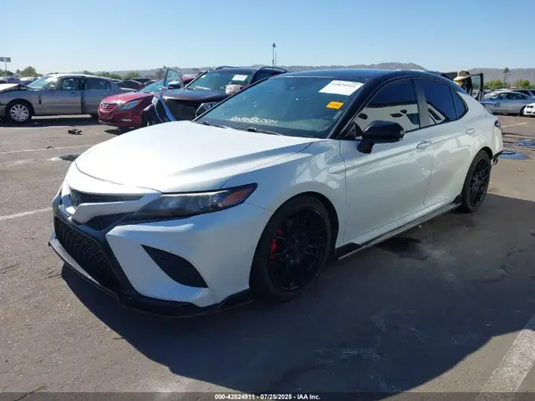 4T1NZ1AK0LU042677 2020 TOYOTA CAMRY - Image 2