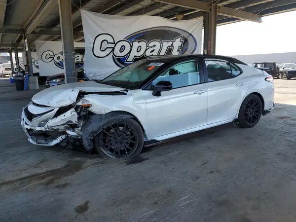 4T1NZ1AK0LU045028 2020 TOYOTA CAMRY - Image 1