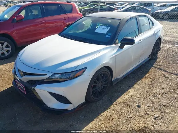 4T1NZ1AK2LU042292 2020 TOYOTA CAMRY - Image 2