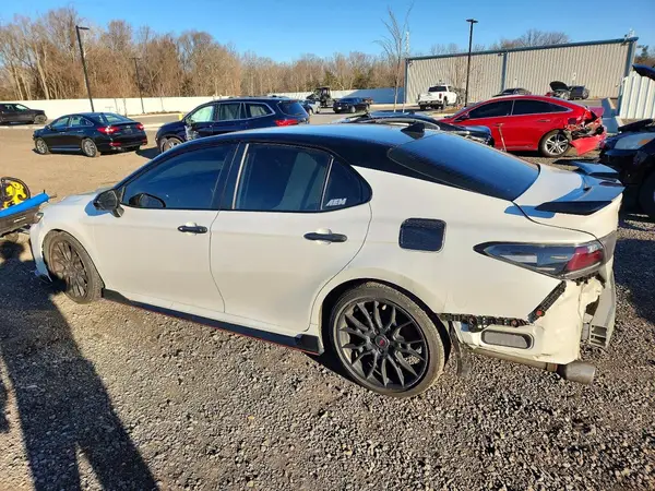 4T1NZ1AK3LU039742 2020 TOYOTA CAMRY - Image 2