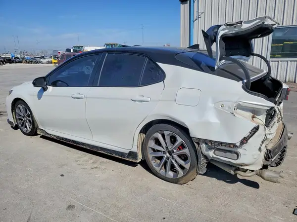 4T1NZ1AK5LU043758 2020 TOYOTA CAMRY - Image 2