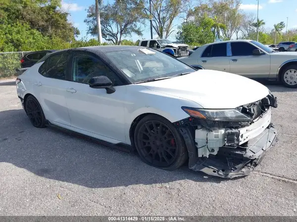 4T1NZ1AK6LU036737 2020 TOYOTA CAMRY - Image 1