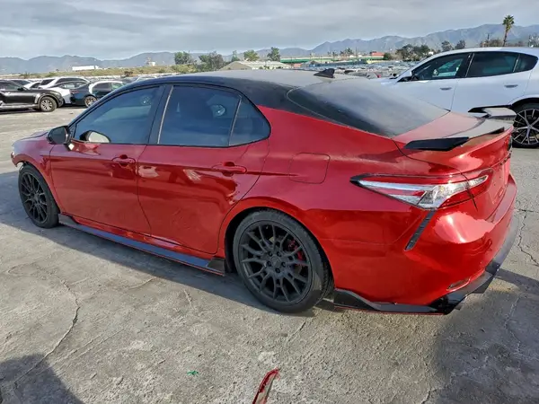 4T1NZ1AK6LU038908 2020 TOYOTA CAMRY - Image 2