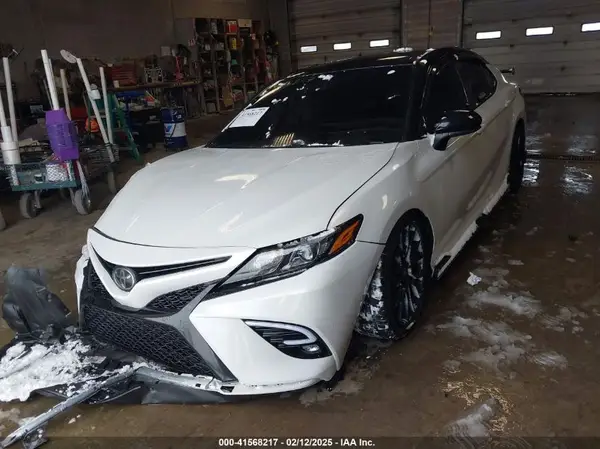 4T1NZ1AK6LU043168 2020 TOYOTA CAMRY - Image 2
