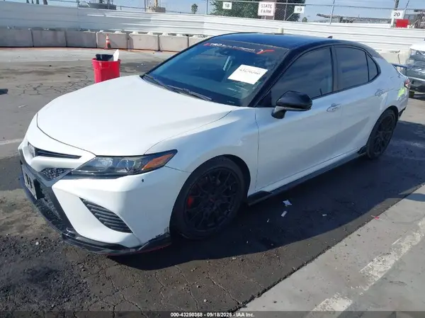 4T1NZ1AK8LU033158 2020 TOYOTA CAMRY - Image 2