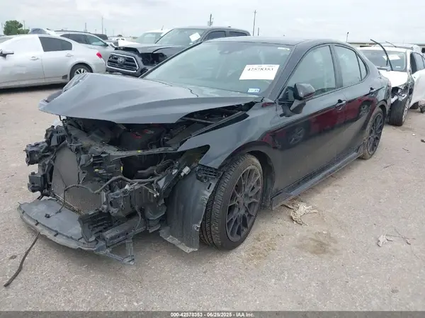 4T1NZ1AK8LU036562 2020 TOYOTA CAMRY - Image 2
