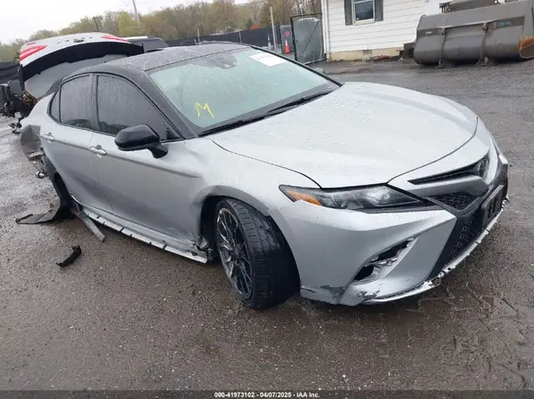 4T1NZ1AK8LU047156 2020 TOYOTA CAMRY - Image 1