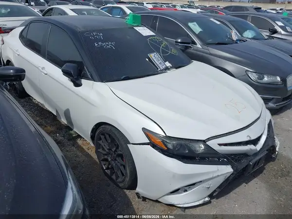 4T1NZ1AK9LU041382 2020 TOYOTA CAMRY - Image 1