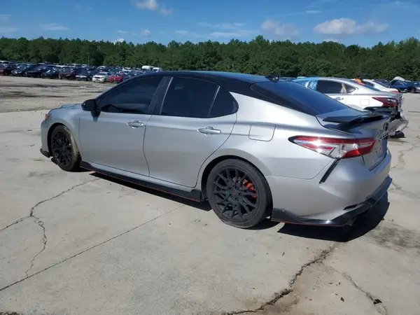 4T1NZ1AK9LU042693 2020 TOYOTA CAMRY - Image 2
