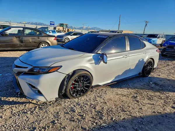 4T1NZ1AK9LU043892 2020 TOYOTA CAMRY - Image 1