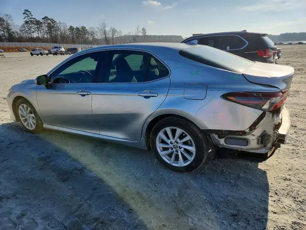 4T1R11AK0MU534409 2021 TOYOTA CAMRY - Image 2