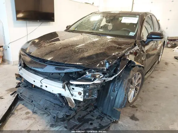 4T1R11AK0MU580659 2021 TOYOTA CAMRY - Image 2
