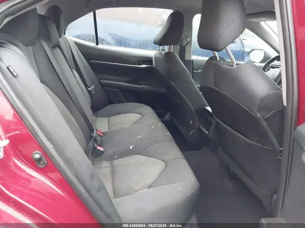 4T1R11AK0NU623902 2022 TOYOTA CAMRY - Image 8