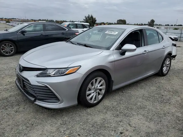 4T1R11AK0NU681184 2022 TOYOTA CAMRY - Image 1