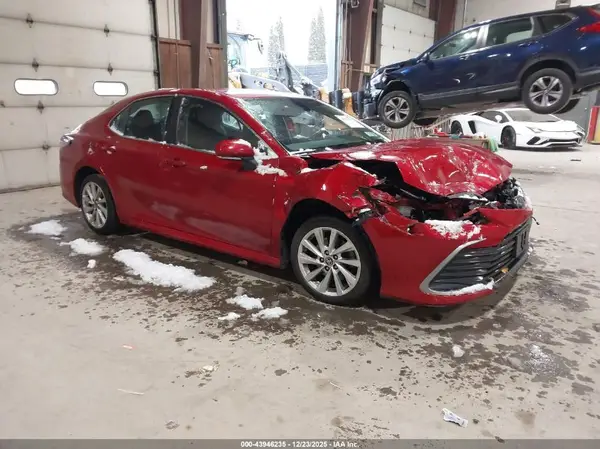 4T1R11AK0PU150408 2023 TOYOTA CAMRY - Image 1