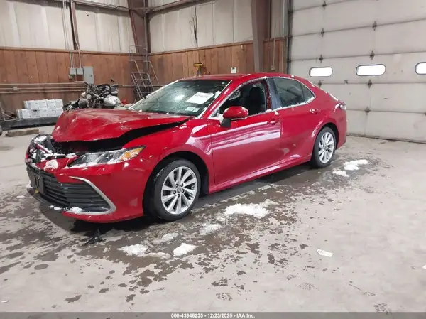 4T1R11AK0PU150408 2023 TOYOTA CAMRY - Image 2