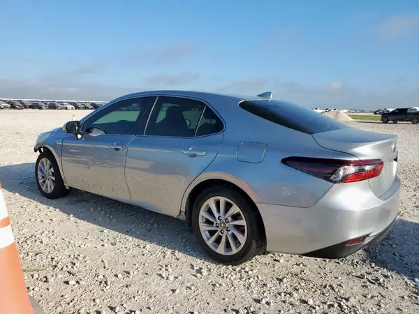 4T1R11AK0PU170397 2023 TOYOTA CAMRY - Image 2